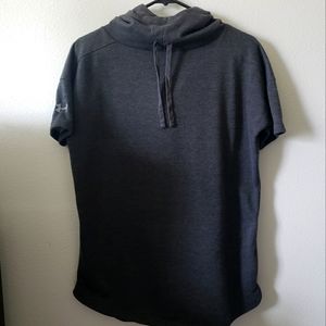 Under Armour Active Athletic Short Sleeve Sweater Hooded Shirt